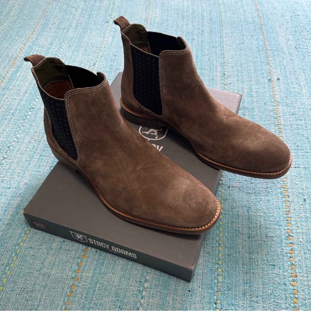 Stacy Adams Men's Brown Chukka Boots new with tags.